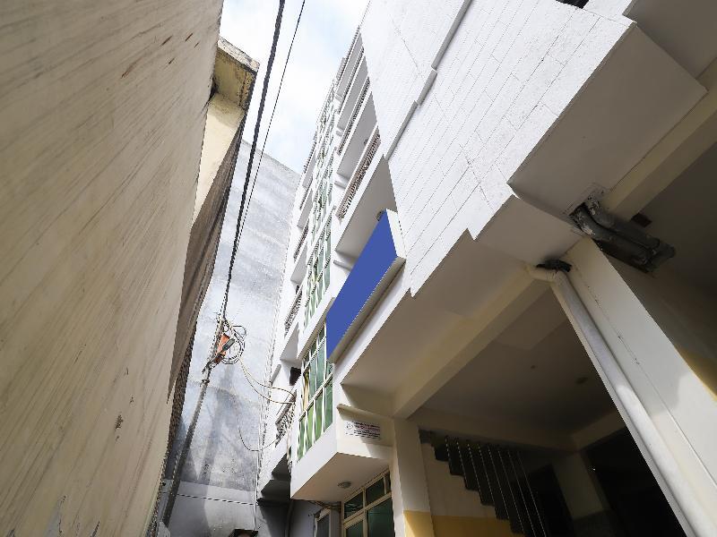 Oyo 28126 Charanpahari Hotel New Delhi Exterior foto